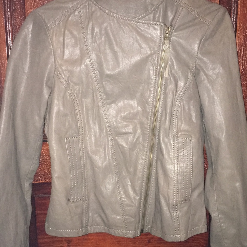 Leather jacket - Picture 3 of 4